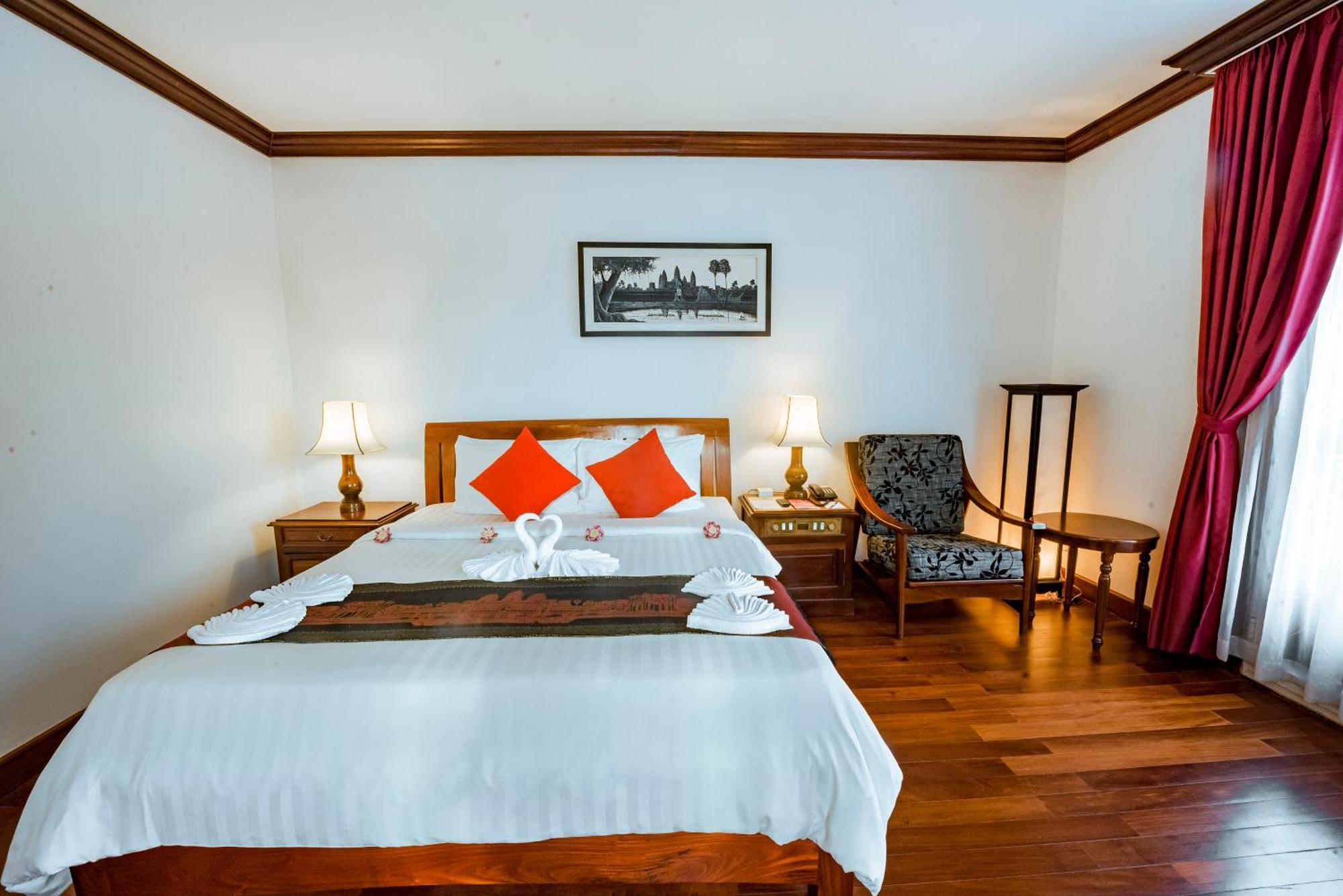 The By Royal Crown Hotel 4*