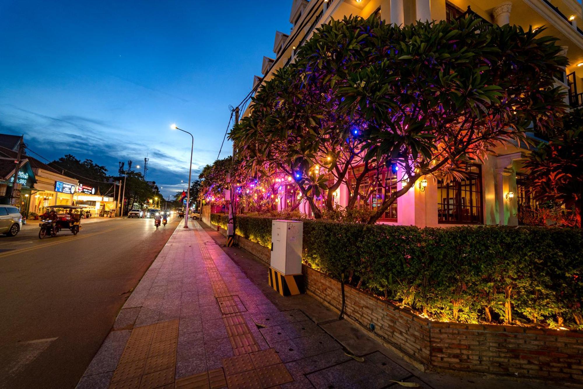 The By Royal Crown 4*