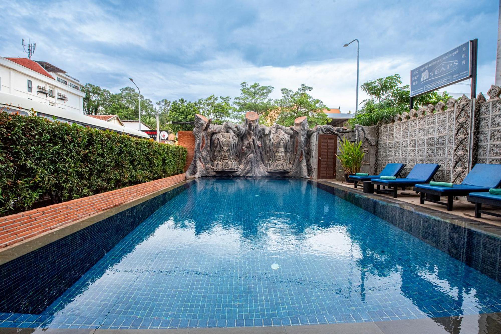 The By Royal Crown Hotel 4*