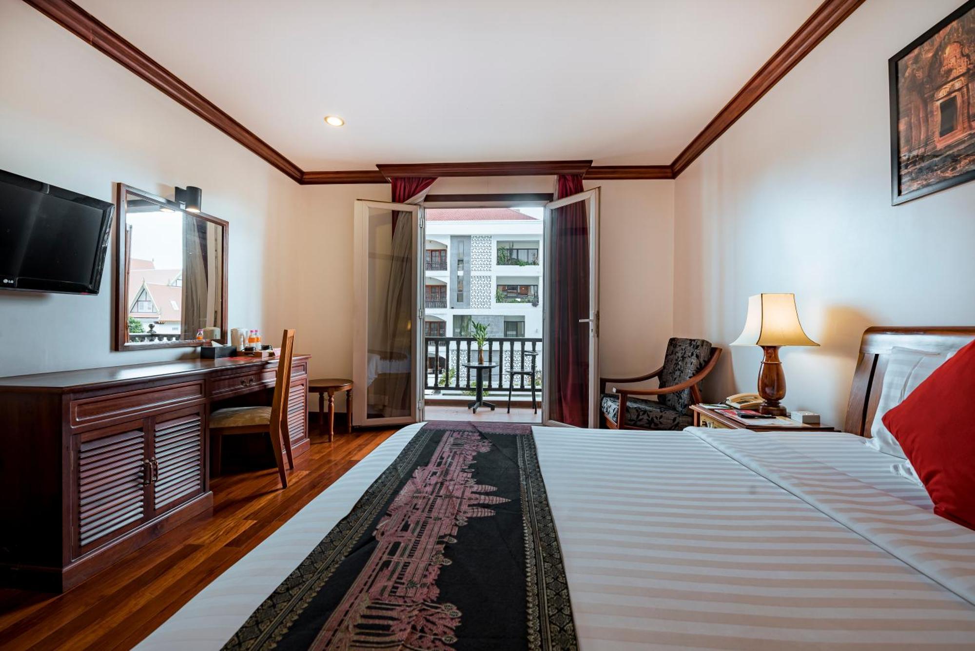 The By Royal Crown 4* Siem Reap