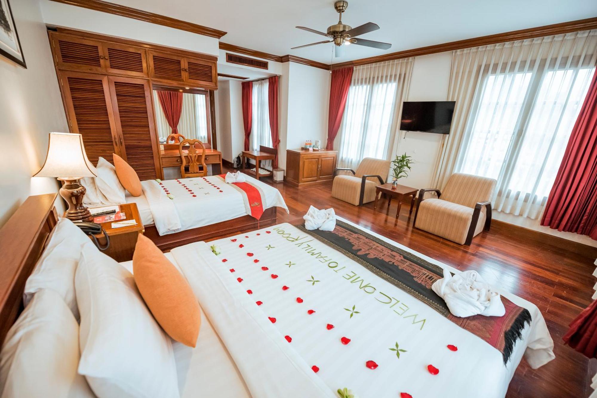 The By Royal Crown 4* 暹粒